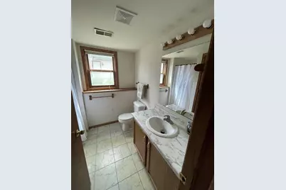 1325 S Indiana Ave, West Bend, WI 53095 - Photo 9