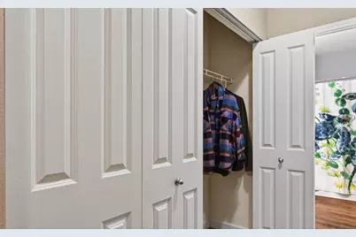 4120 S Lake Dr #159, Saint Francis, WI 53235 - Photo 23