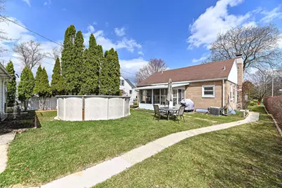 3873 S 56th St, Greenfield, WI 53220 - Photo 37