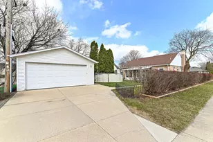 3873 S 56th St, Greenfield, WI 53220 - Photo 39