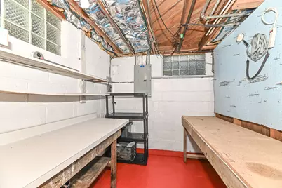 3873 S 56th St, Greenfield, WI 53220 - Photo 33