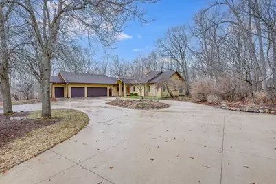 2128  Hunters Ridge Ct, Manitowoc, WI 54220 - Photo 59