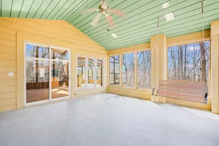 2128 Hunters Ridge Ct, Manitowoc, WI 54220 - Photo 31