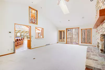 2128  Hunters Ridge Ct, Manitowoc, WI 54220 - Photo 11