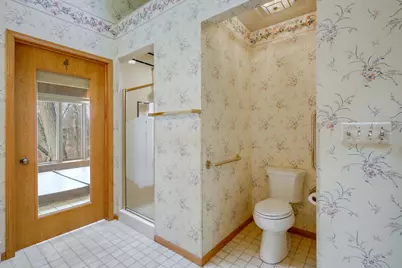 2128  Hunters Ridge Ct, Manitowoc, WI 54220 - Photo 39