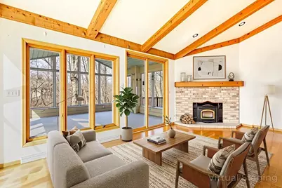 2128  Hunters Ridge Ct, Manitowoc, WI 54220 - Photo 25