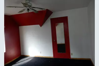 3926 N 24th Pl, Milwaukee, WI 53206 - Photo 9