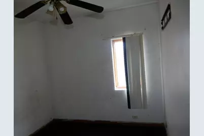 3926 N 24th Pl, Milwaukee, WI 53206 - Photo 11