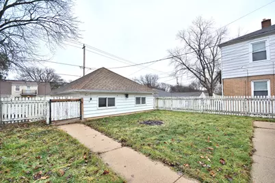8104 W Center St, Milwaukee, WI 53222 - Photo 27