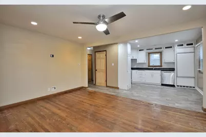 8104 W Center St, Milwaukee, WI 53222 - Photo 7