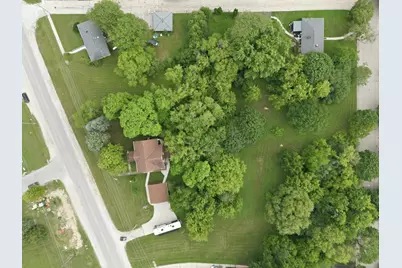 8051 N Granville Rd, Milwaukee, WI 53224 - Photo 85