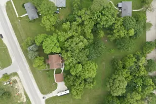 8051 N Granville Rd, Milwaukee, WI 53224 - Photo 85
