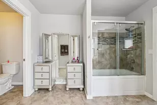 8051 N Granville Rd, Milwaukee, WI 53224 - Photo 41