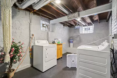 8051 N Granville Rd, Milwaukee, WI 53224 - Photo 53