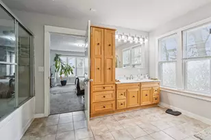 8051 N Granville Rd, Milwaukee, WI 53224 - Photo 41
