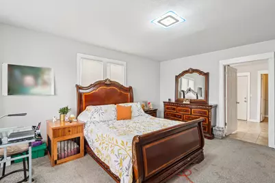 8051 N Granville Rd, Milwaukee, WI 53224 - Photo 37