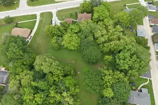 8051 N Granville Rd, Milwaukee, WI 53224 - Photo 79