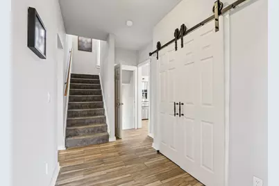 8051 N Granville Rd, Milwaukee, WI 53224 - Photo 5
