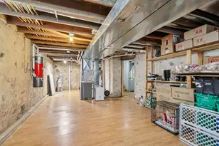 8051 N Granville Rd, Milwaukee, WI 53224 - Photo 57