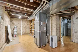 8051 N Granville Rd, Milwaukee, WI 53224 - Photo 59