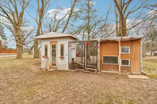 8051 N Granville Rd, Milwaukee, WI 53224 - Photo 71