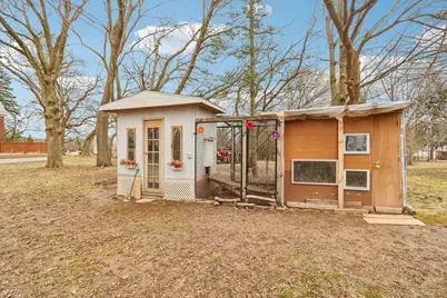 8051 N Granville Rd, Milwaukee, WI 53224 - Photo 63