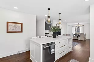 1635 Highland Dr, Elm Grove, WI 53122 - Photo 9