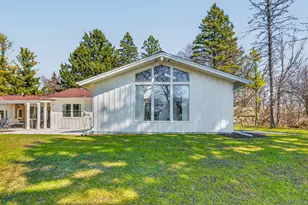 1635 Highland Dr, Elm Grove, WI 53122 - Photo 51