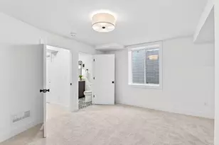 1635 Highland Dr, Elm Grove, WI 53122 - Photo 39