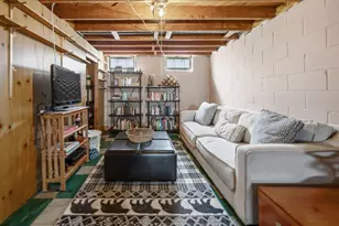 1300 S 95th St, West Allis, WI 53214 - Photo 15