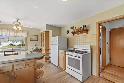 3810 N 86th St, Milwaukee, WI 53222 - Photo 5