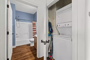 8517 S Stratford Rd, Oak Creek, WI 53154 - Photo 17