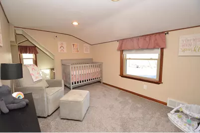 10063 S Chicago Rd, Oak Creek, WI 53154 - Photo 13