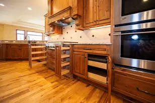 1512 W County Line Rd, Mequon, WI 53092 - Photo 29