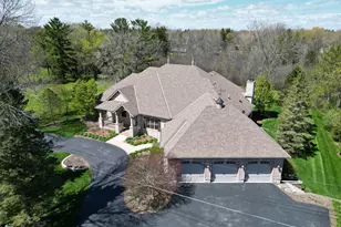 1512 W County Line Rd, Mequon, WI 53092 - Photo 15