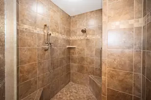 1512 W County Line Rd, Mequon, WI 53092 - Photo 47