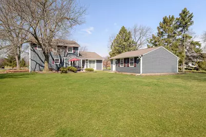 770  Linden Ln, Brookfield, WI 53045 - Photo 9