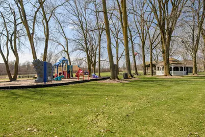 770  Linden Ln, Brookfield, WI 53045 - Photo 53