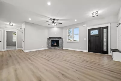 12212  Sheridan Rd, Pleasant Prairie, WI 53158 - Photo 3