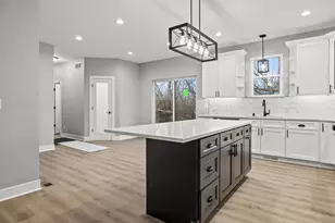 12212 Sheridan Rd, Pleasant Prairie, WI 53158 - Photo 5