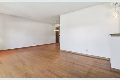 4600 S 121st St, Greenfield, WI 53228 - Photo 3