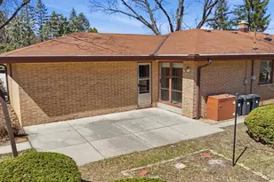 4600 S 121st St, Greenfield, WI 53228 - Photo 21