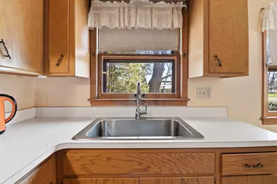 4600 S 121st St, Greenfield, WI 53228 - Photo 5