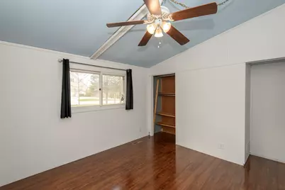 7501 E Wind Lake Rd, Racine, WI 53185 - Photo 19