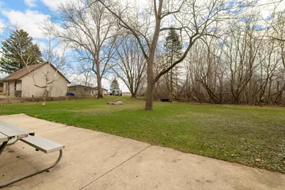 7501 E Wind Lake Rd, Racine, WI 53185 - Photo 27