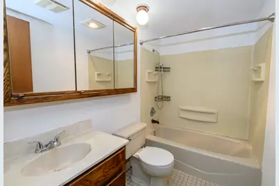 7501 E Wind Lake Rd, Racine, WI 53185 - Photo 17