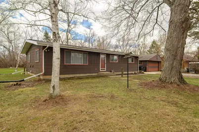 7501 E Wind Lake Rd, Racine, WI 53185 - Photo 25