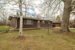 7501 E Wind Lake Rd, Racine, WI 53185 - Photo 25