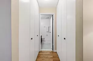 5253 N Lovers Lane Rd, Milwaukee, WI 53225 - Photo 17