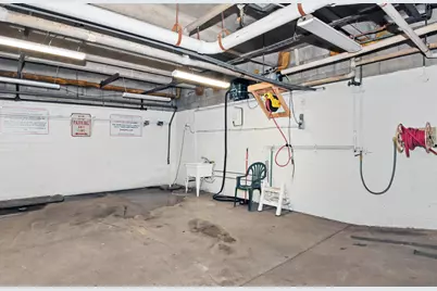 5253 N Lovers Ln Rd #223, Milwaukee, WI 53225 - Photo 33